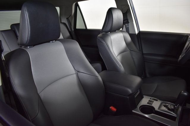 2022 Toyota 4Runner SR5 Premium w/3rd Row Seating